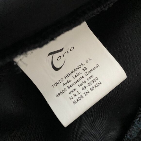 TORIO SPAIN 2-PIECE SUITE BLAZER JACKET SKIRT BLACK LACE LINED SZ 4 - Picture 9 of 10